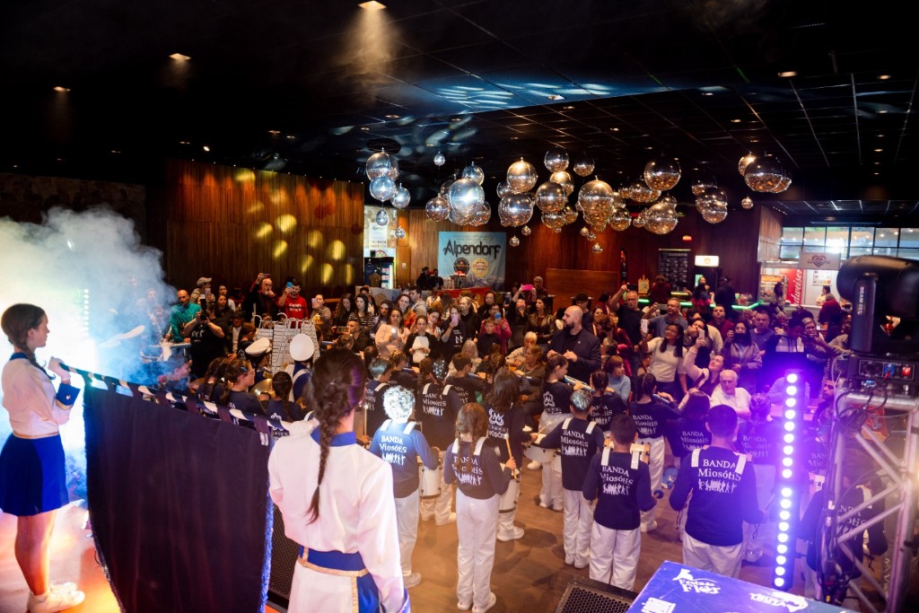 Apresentação da Banda Miosótis no evento